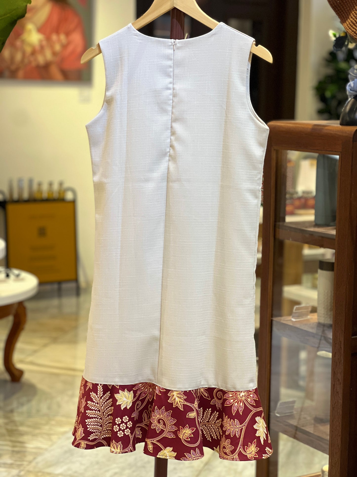 A-LINE LINEN DRESS WITH BATIK HEM